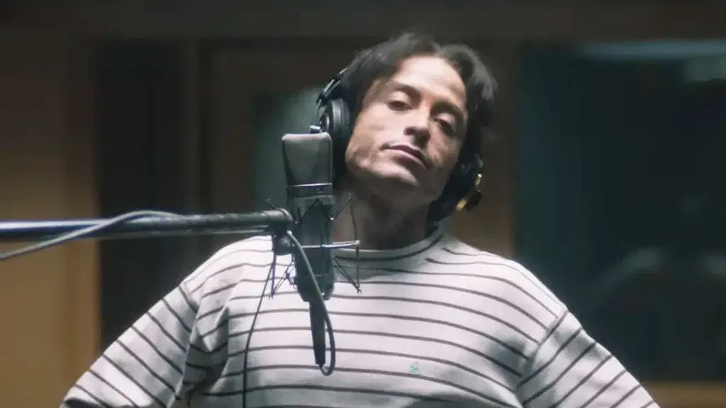 Jesuíta Barbosa Canta no Filme Homem com H